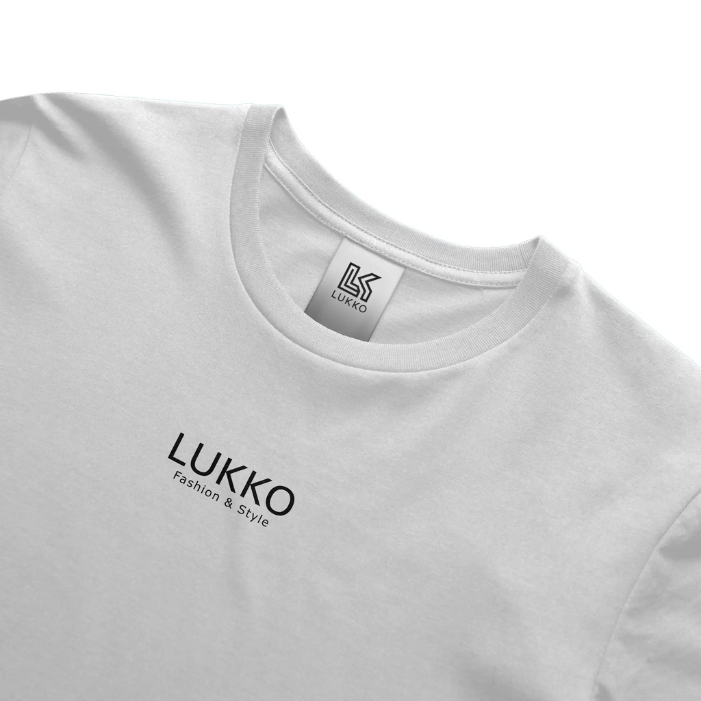 White Lukko Fashion T-shirt Coupe Classique by Apliiq, showing a classic crew neck design with smooth fabric and clean stitching.