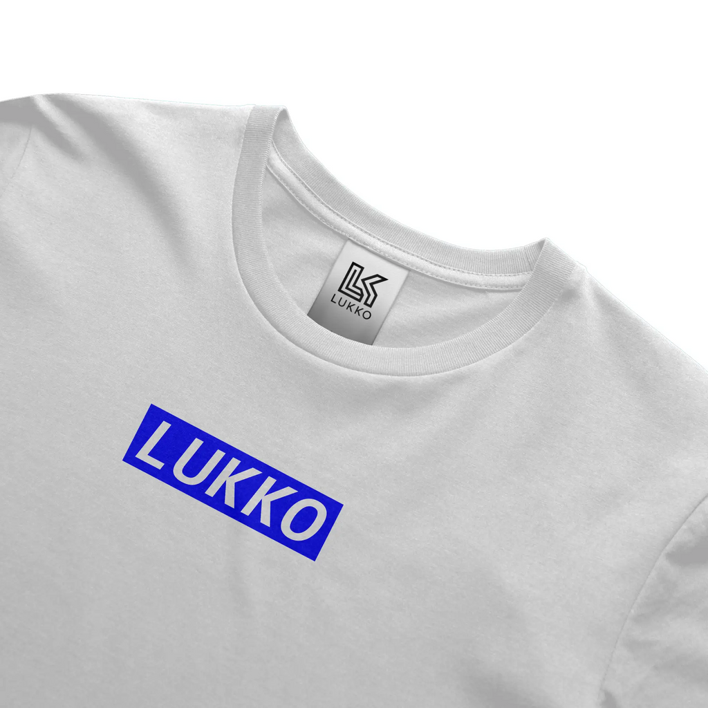 Apliiq Lukko Frame T-shirt Coupe Classique in white, showing the front view with a classic crew neck and clean design.